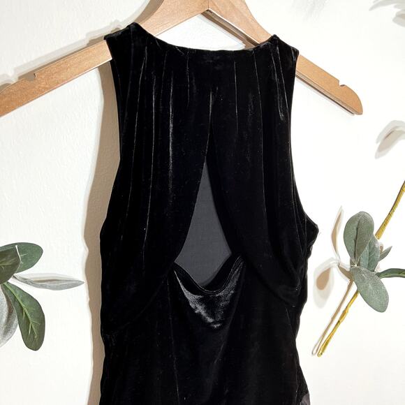 Express Velvet Tank Bodysuit - Picture 5 of 5
